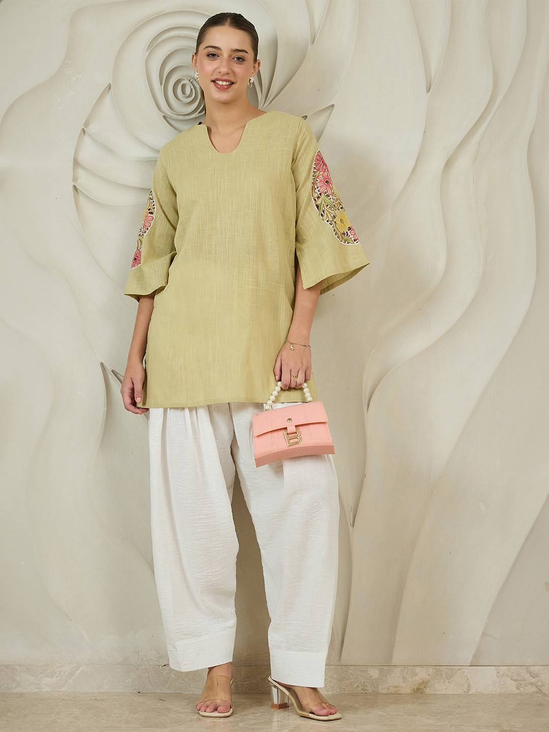 Athena Women Farshi Floral Embroidered Notch Neck Patchwork Pure Cotton Kurta With Salwar