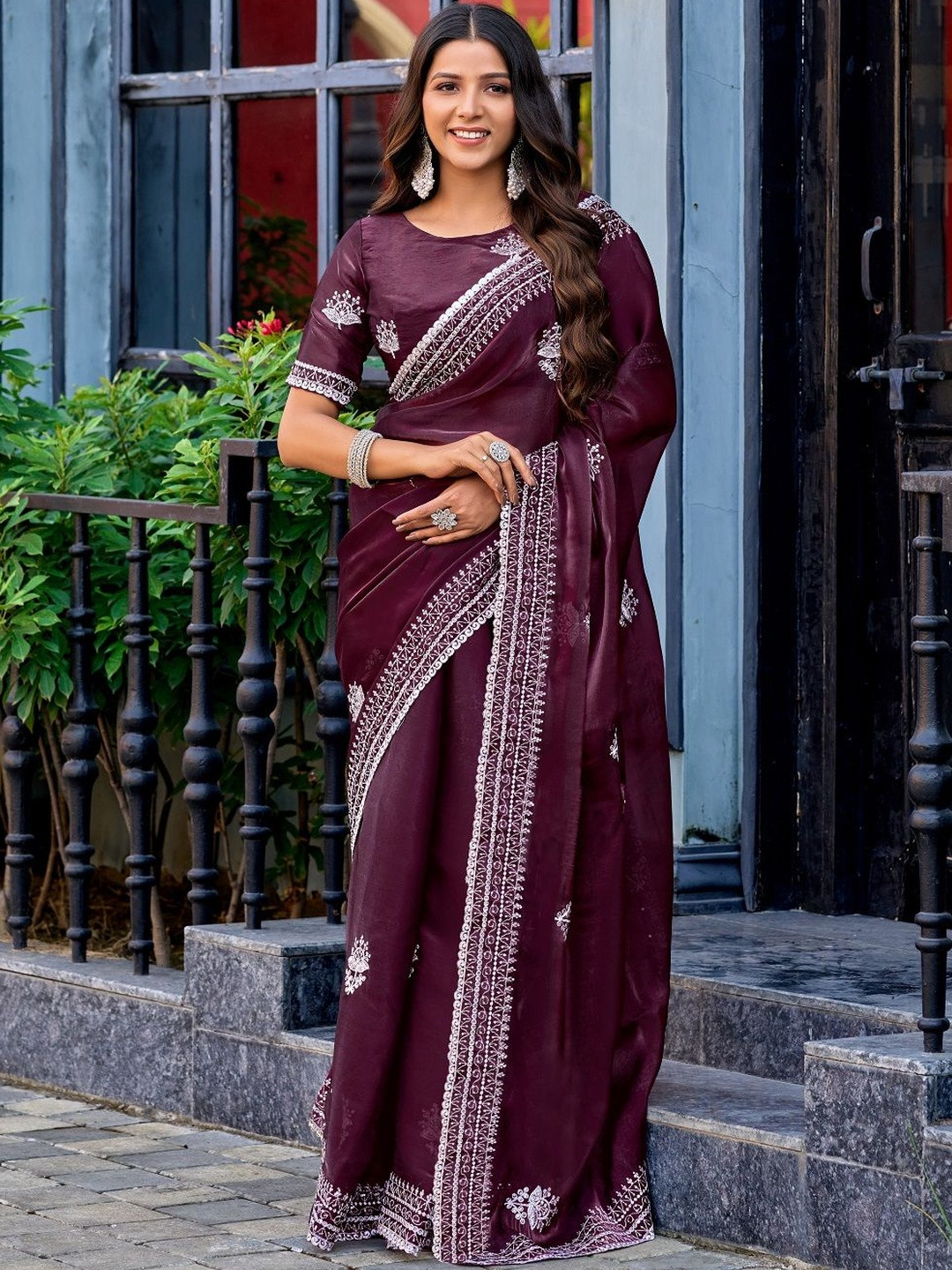 Suha Women Wine Poly Chiffon Saree