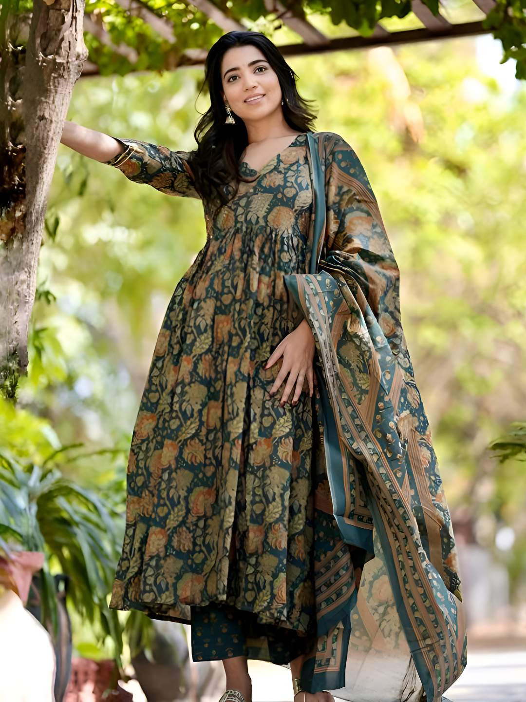 OUMAD Floral Printed Anarkali Kurta With Trousers & Dupatta
