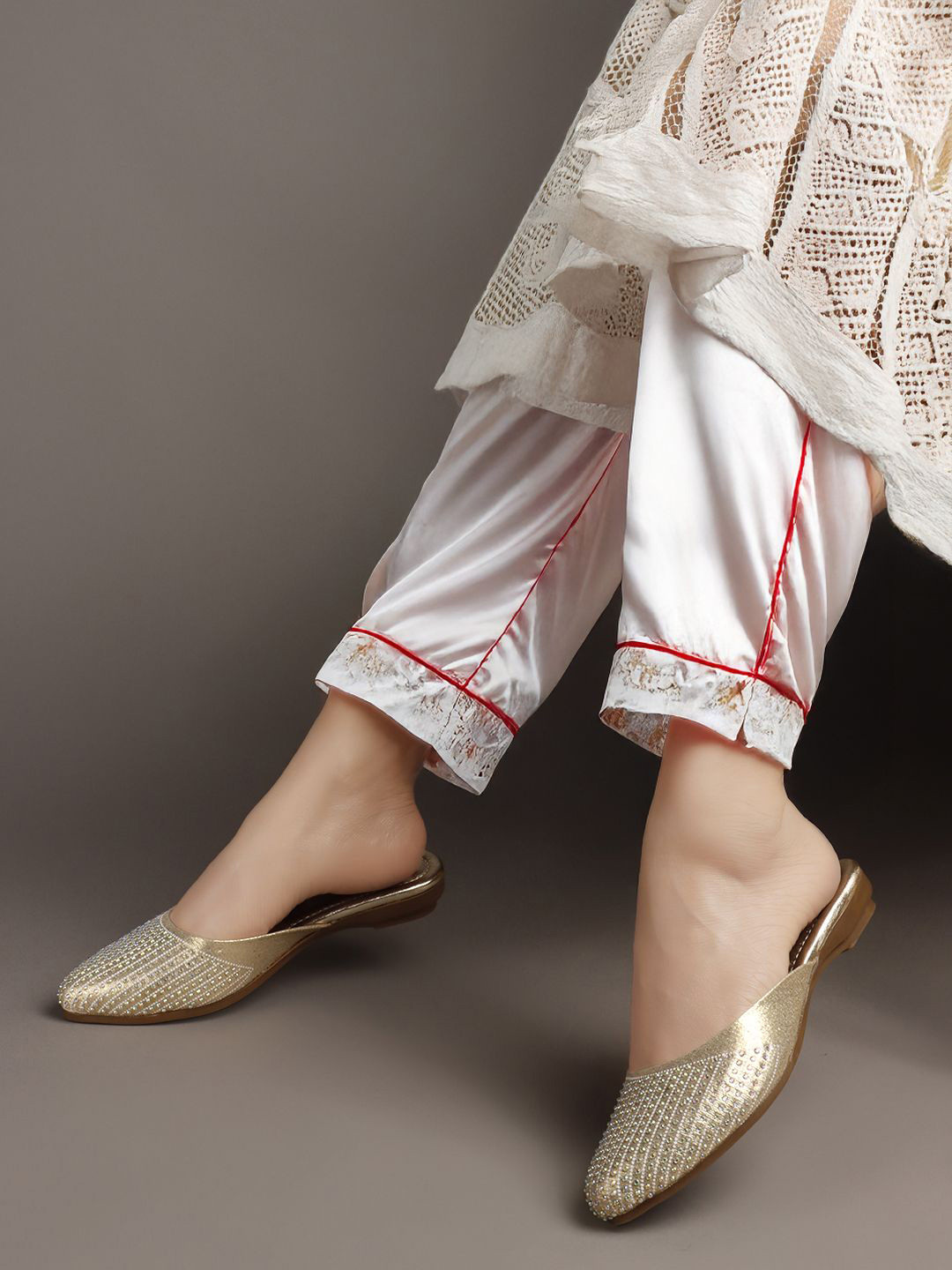 Anouk Women Embellished Mules