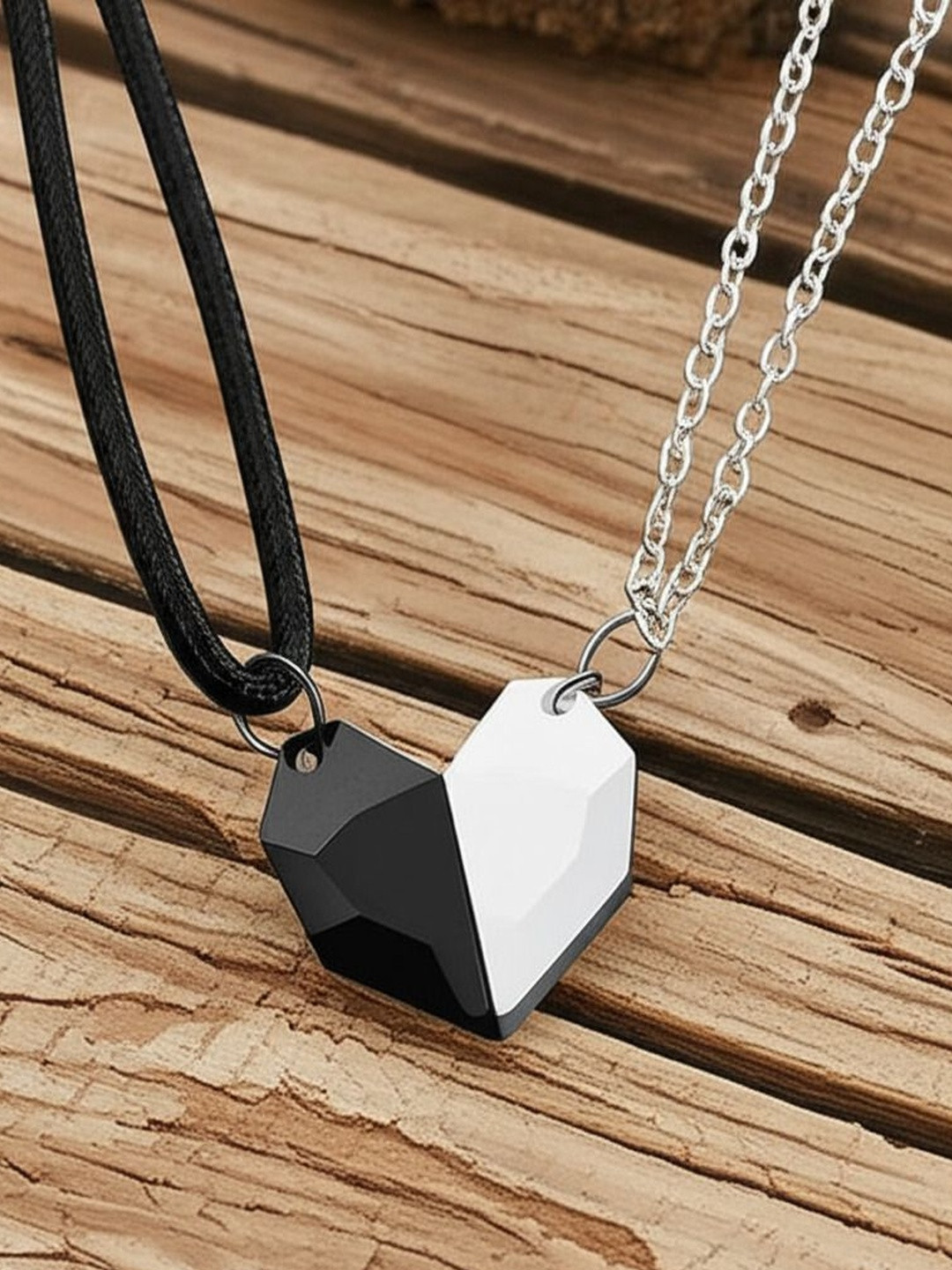 DressBerry Set of 2 Silver Plated Friendship Magnet Heart Chain