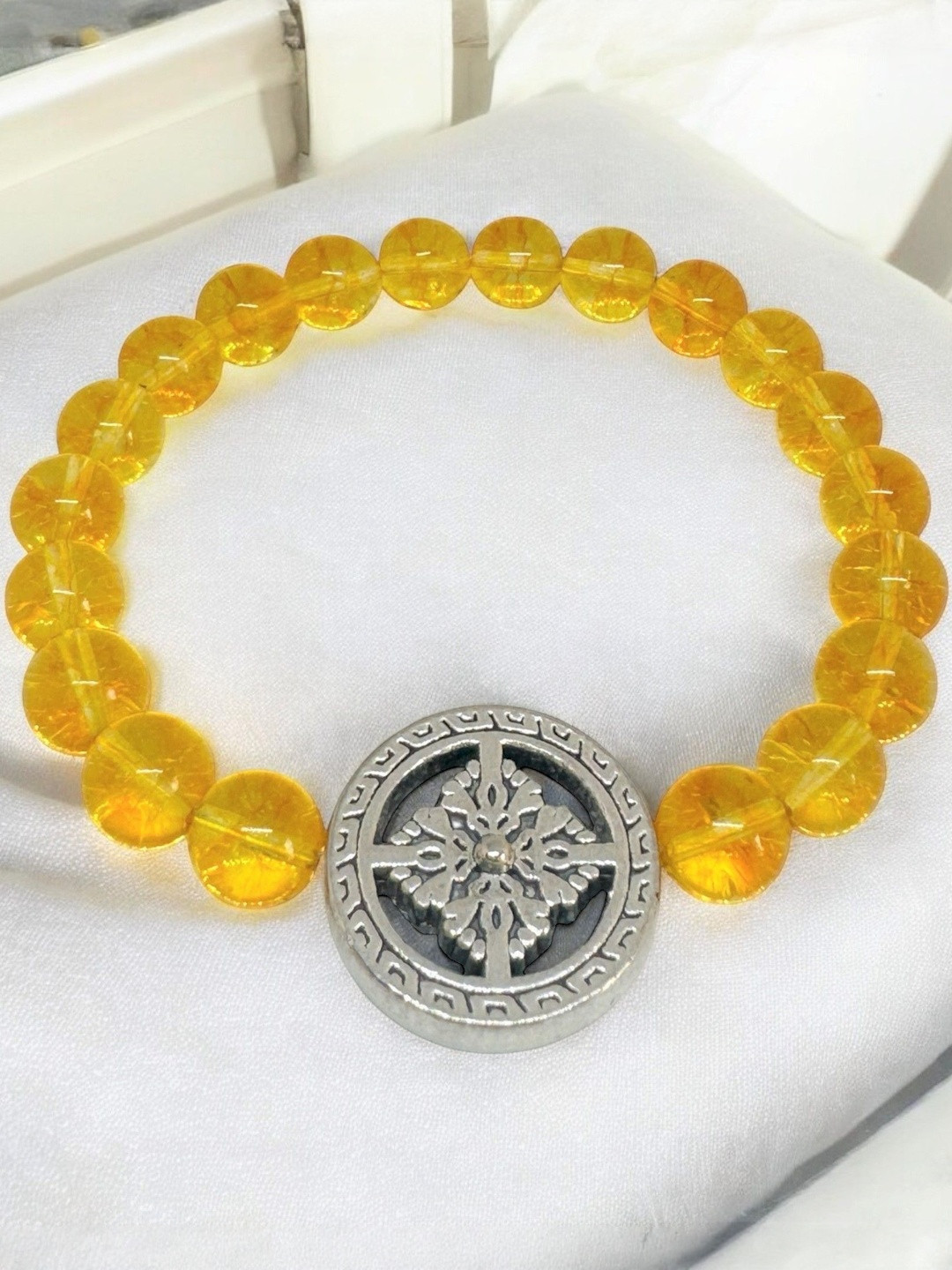 Gems Guru Adults Yellow Crystals & Flower Charm Studded Bracelet