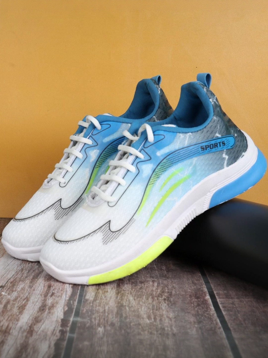 PENNEN Men Lace Up Non-Marking Mesh Running Shoes