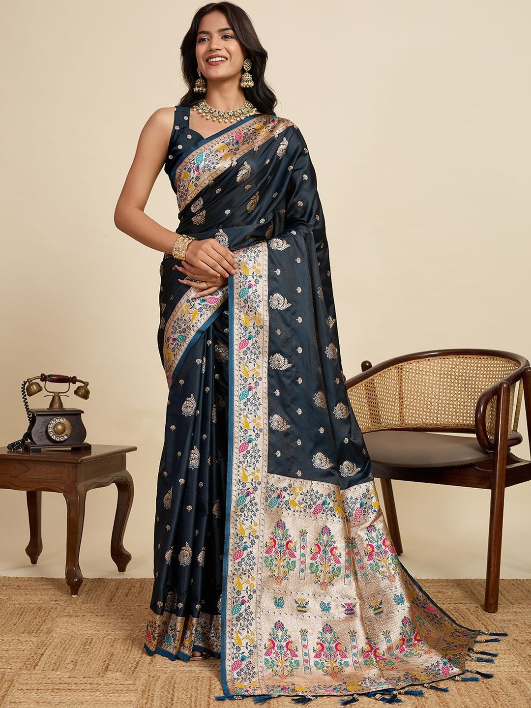 Suha Women Navy Blue Satin Silk Saree With Rich Zari Weaving
