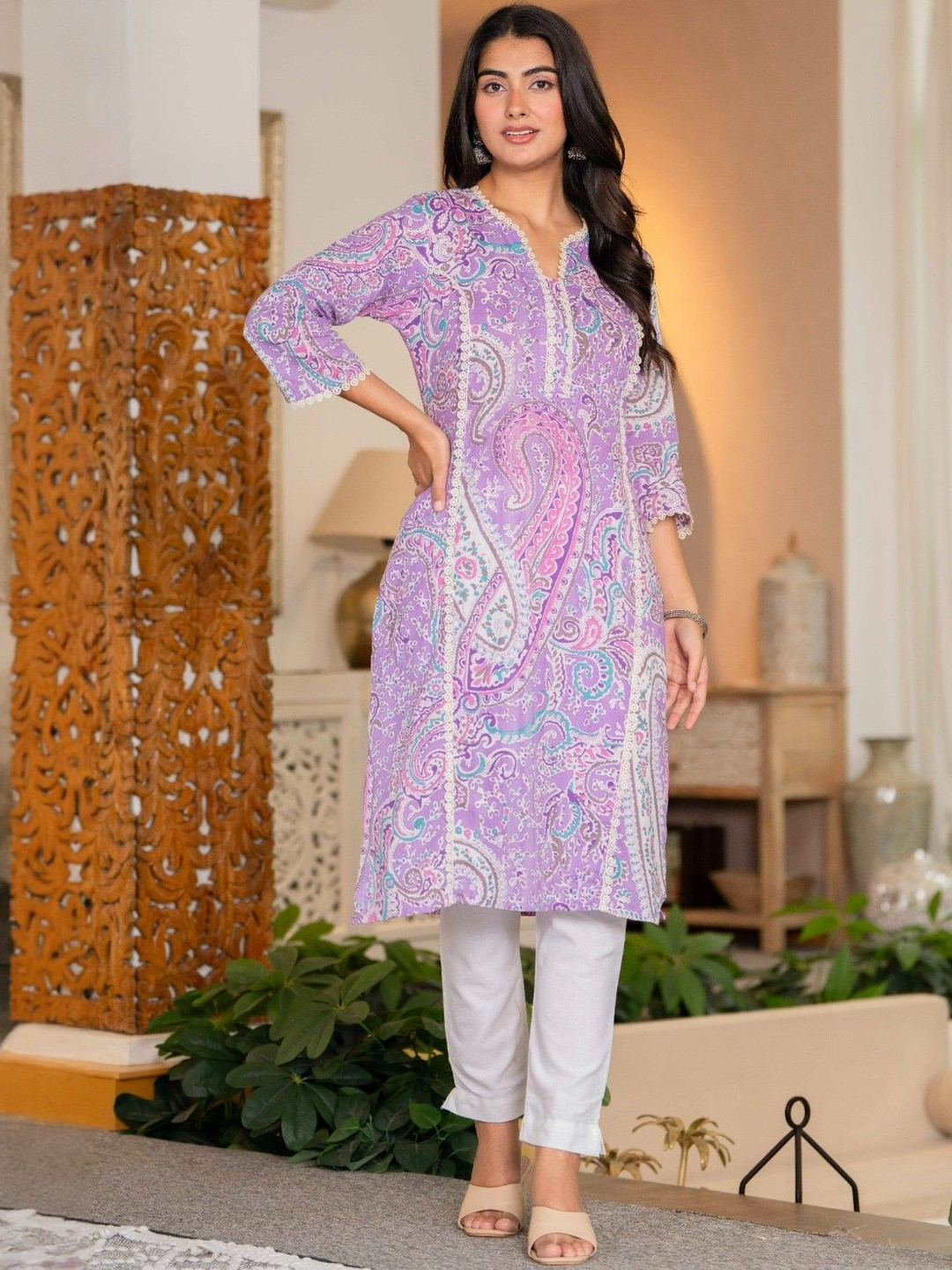 FASHION CLOUD Women Purple Pure Cotton Paisley Printed V-Neck Kurti
