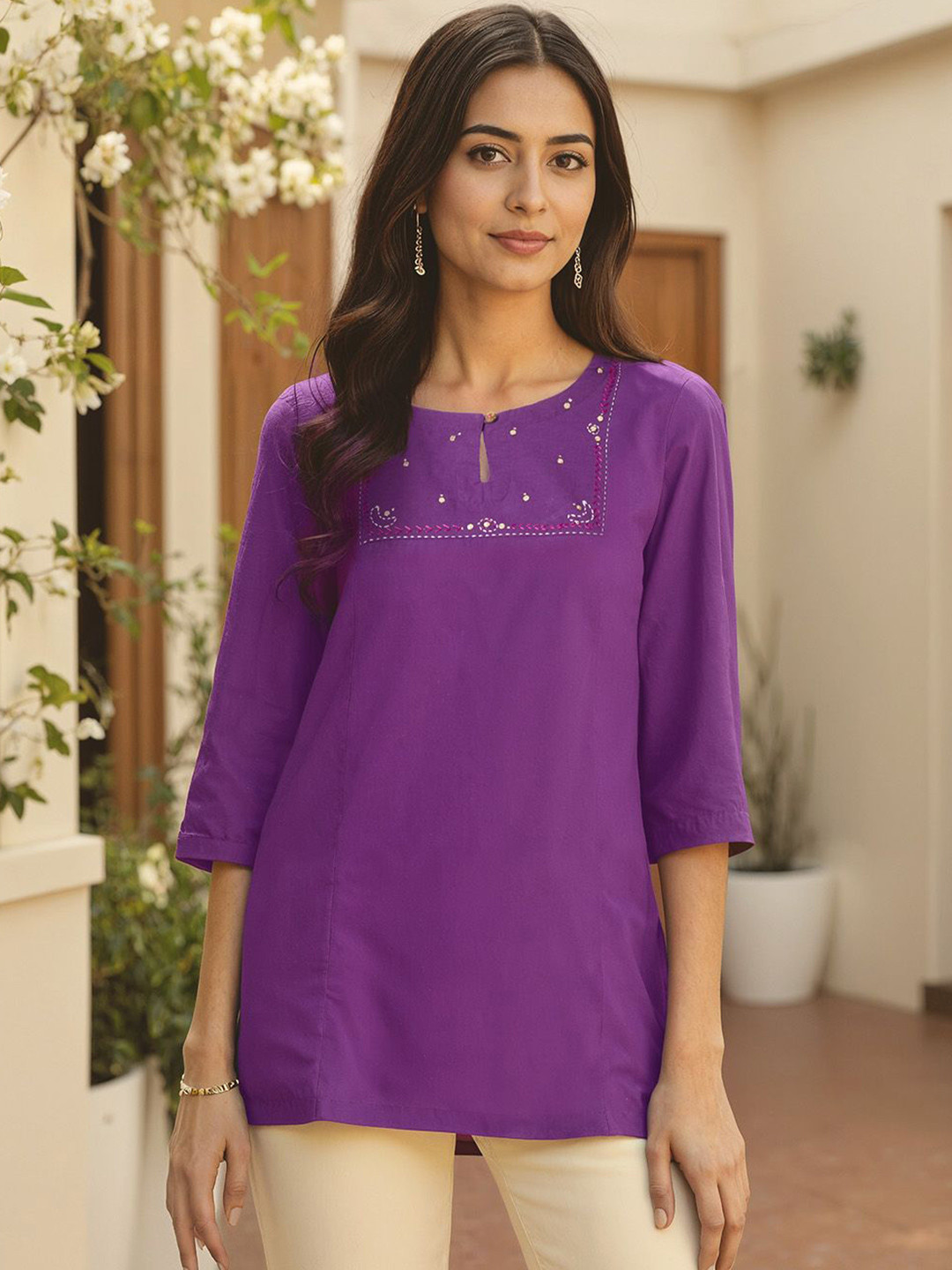 Taneira Women Solid Daily Cotton Straight Kurta