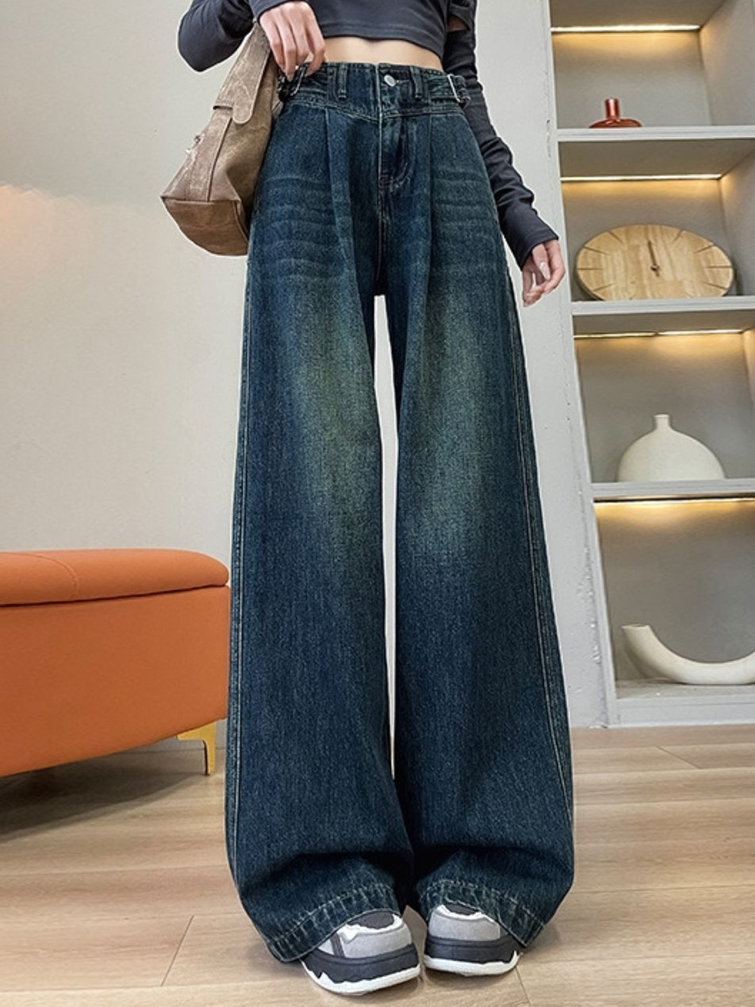 StyleCast Women Baggy Fit Mid-Rise Heavy Fade Jeans