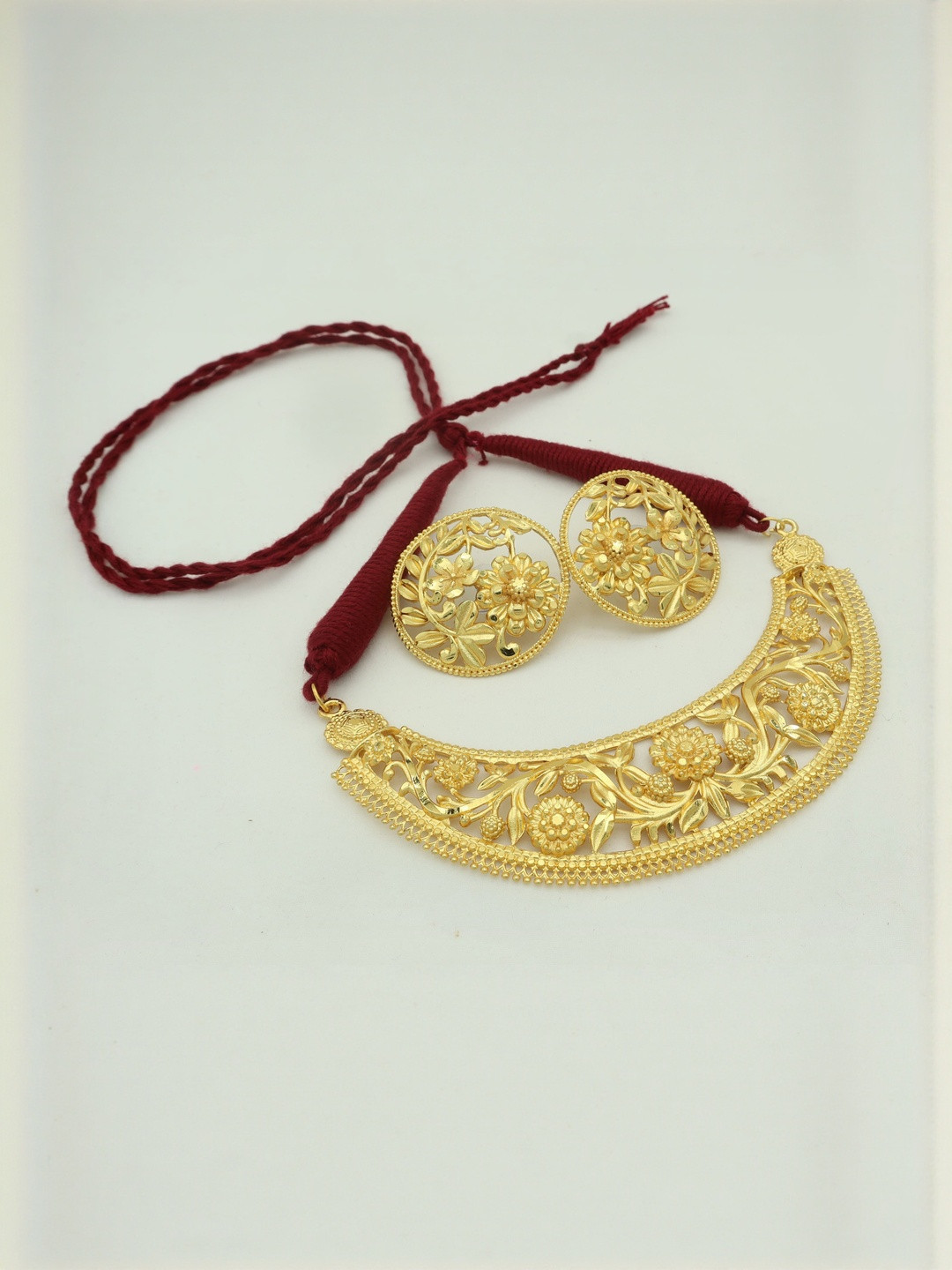 Upala Women Gold Copper Gold-Plated Hansuli Necklace Jewellery Set