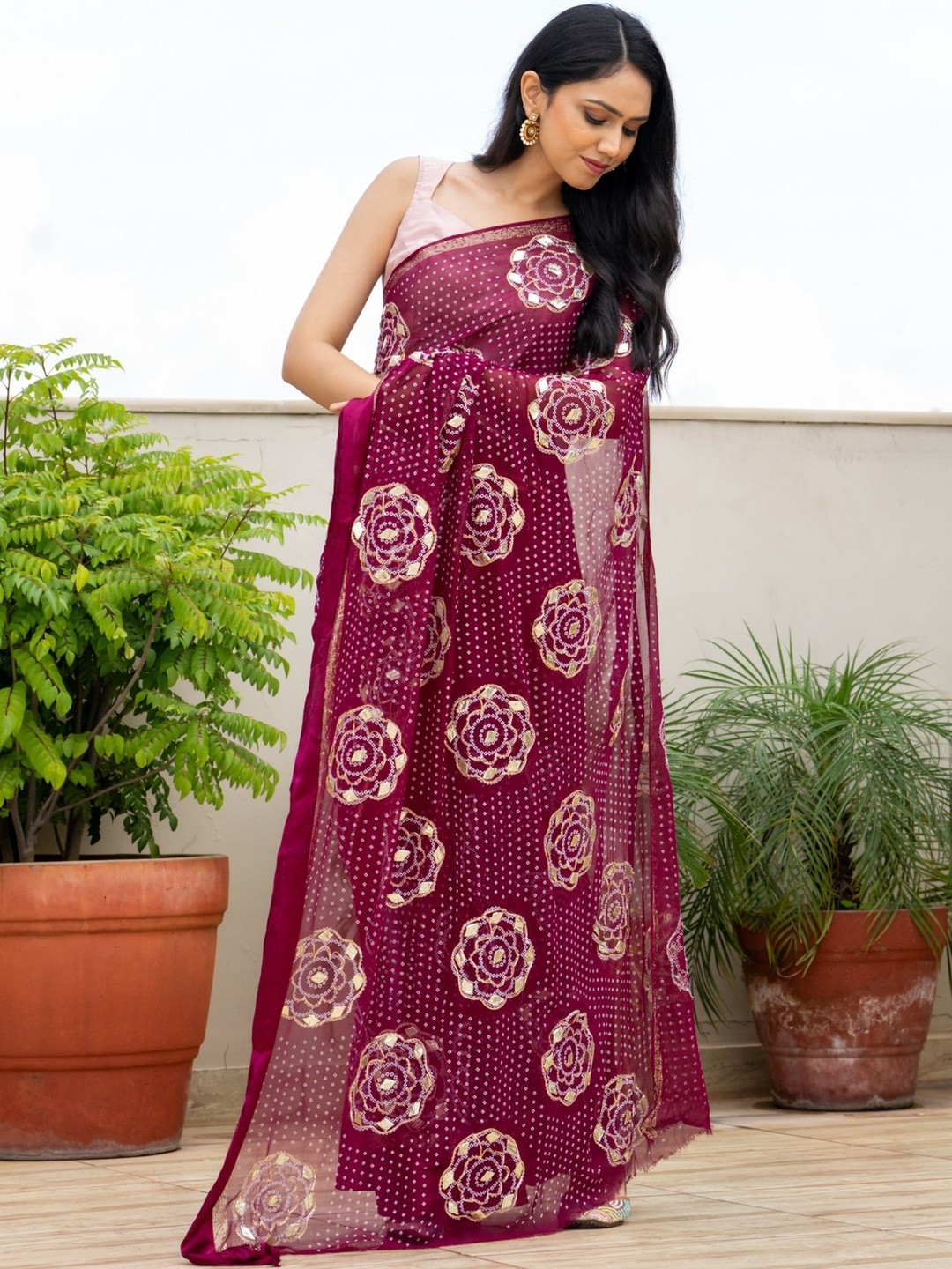 PRETTY PALLU Solid Ethnic Motifs Mirror Work Poly Georgette Saree