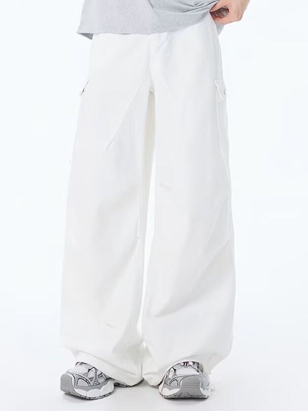 StyleCast Men Wide Leg Mid-Rise White Cargo Jeans
