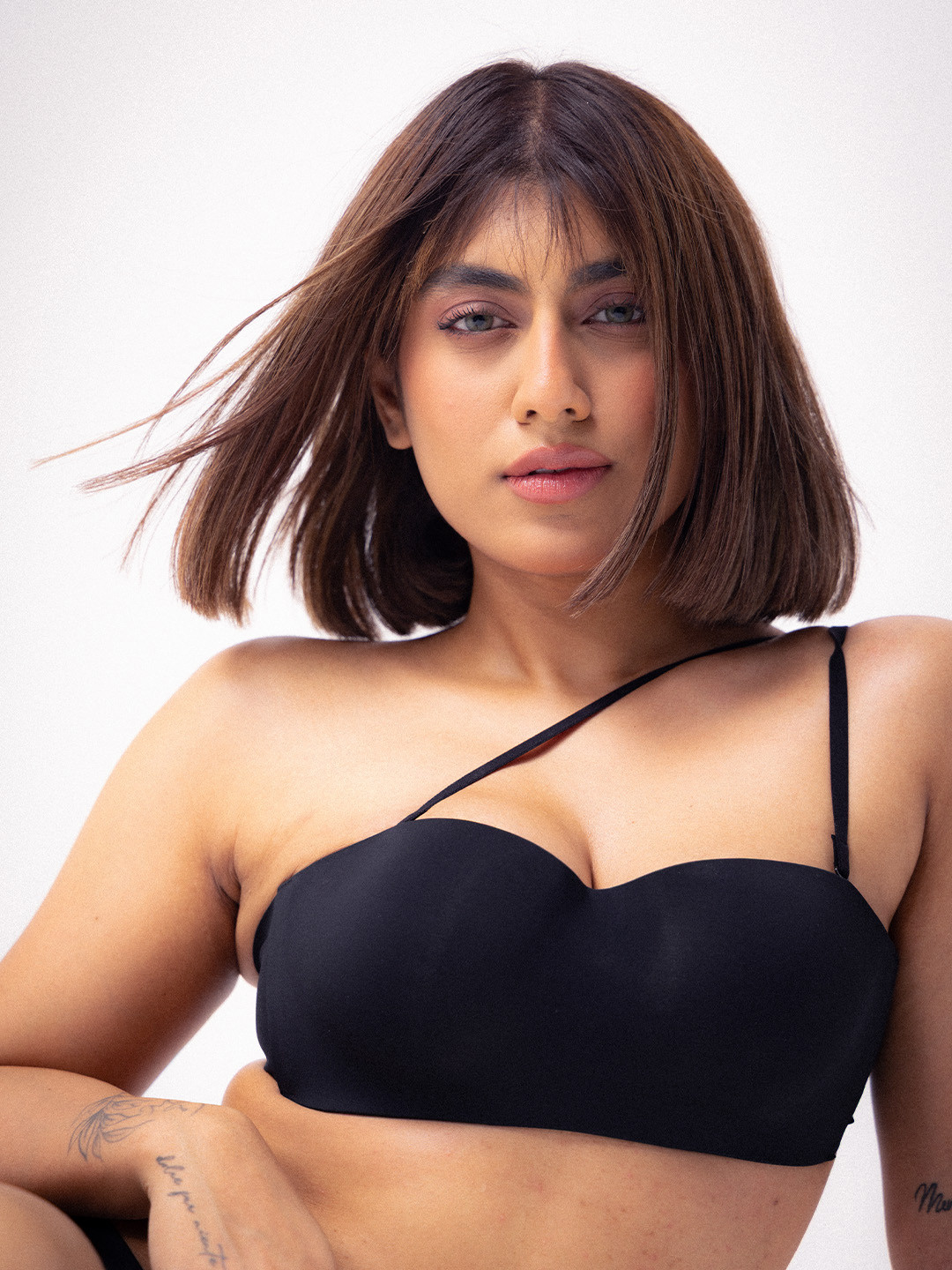 Krvvy Women's No-Slip Grip Multi-Way Strapless Bra