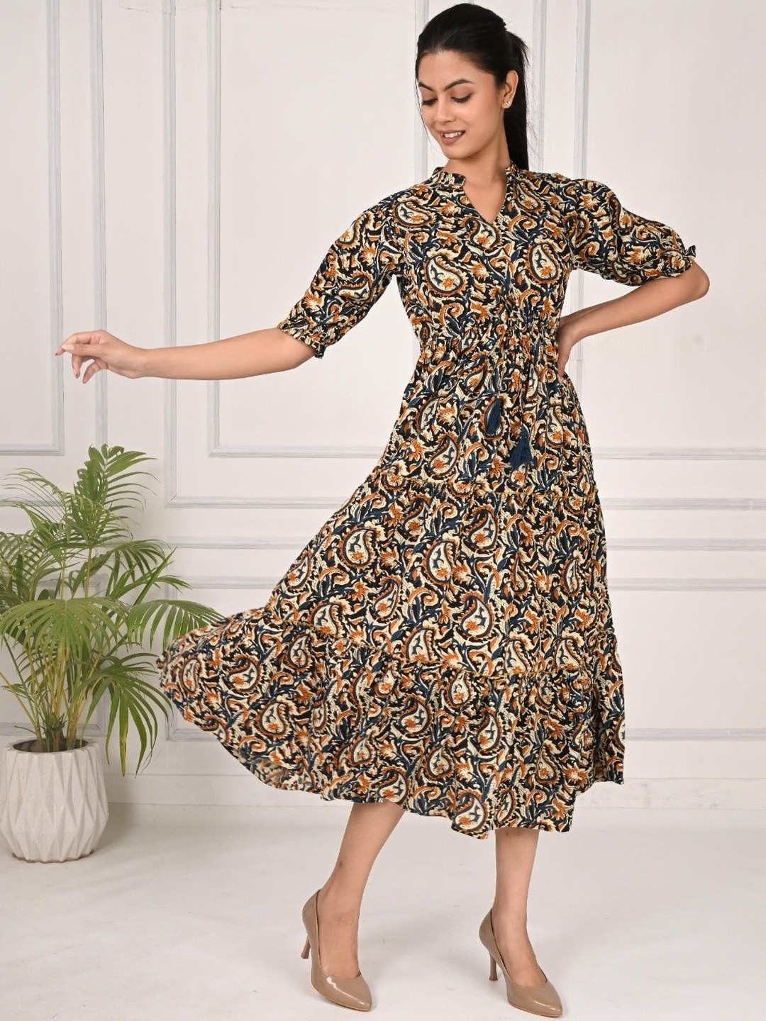 FASHION SWAG Paisley Printed A-Line Midi Dress