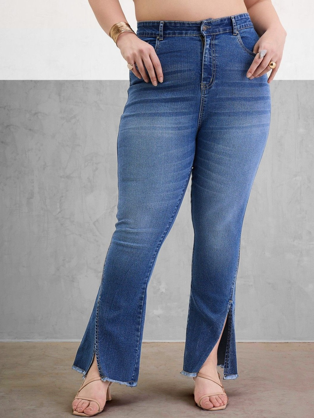 SASSAFRAS Curve Women Bootcut Mid-Rise Light Fade Cotton Stretchable Jeans