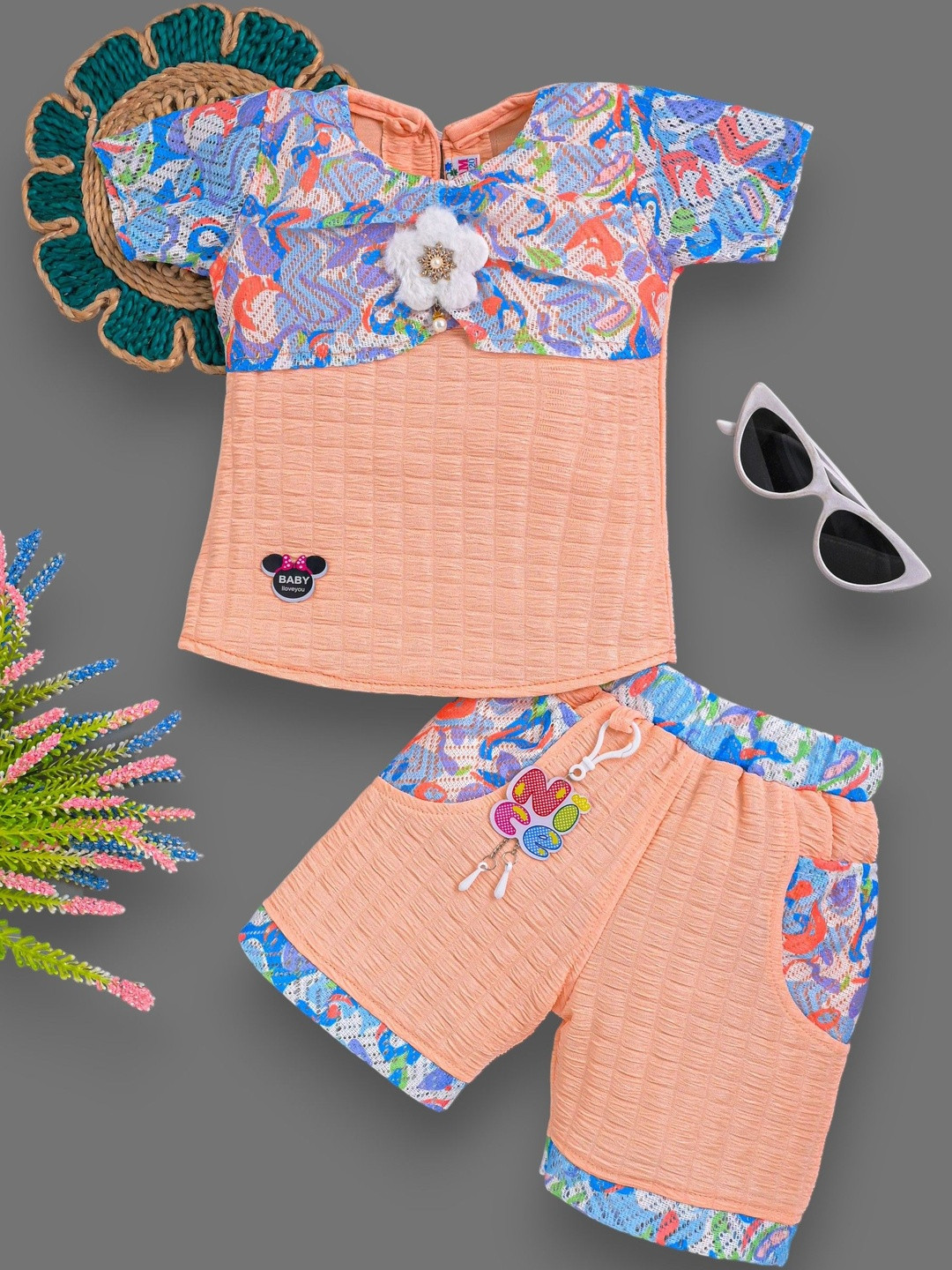 SUPER ART CREATION Kids Self Design Top with Shorts