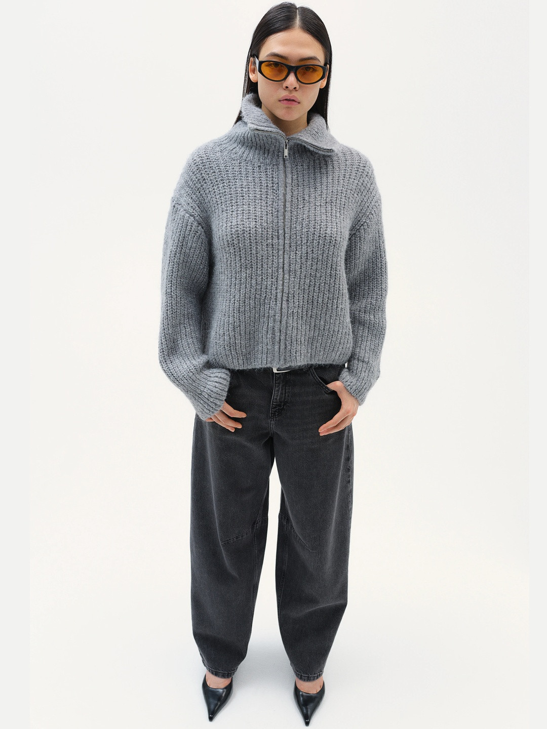 H&M Mid Rise Barrel Jeans