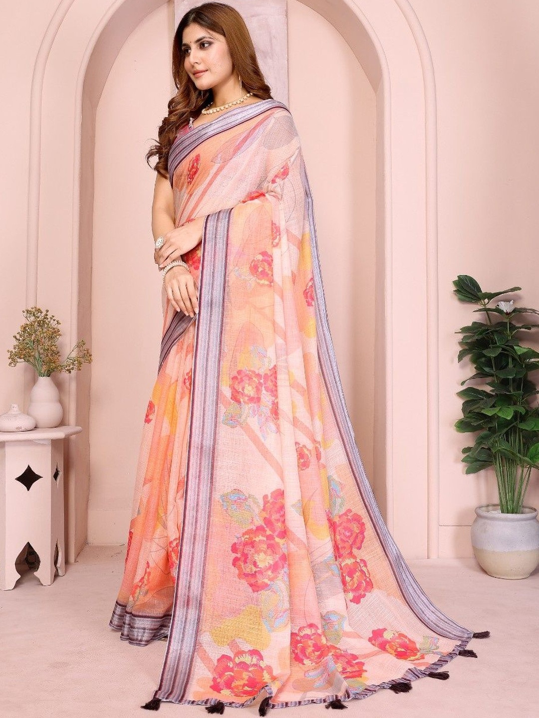 GOHILL ENTERPRISE Floral Printed Saree With Blousse Piece