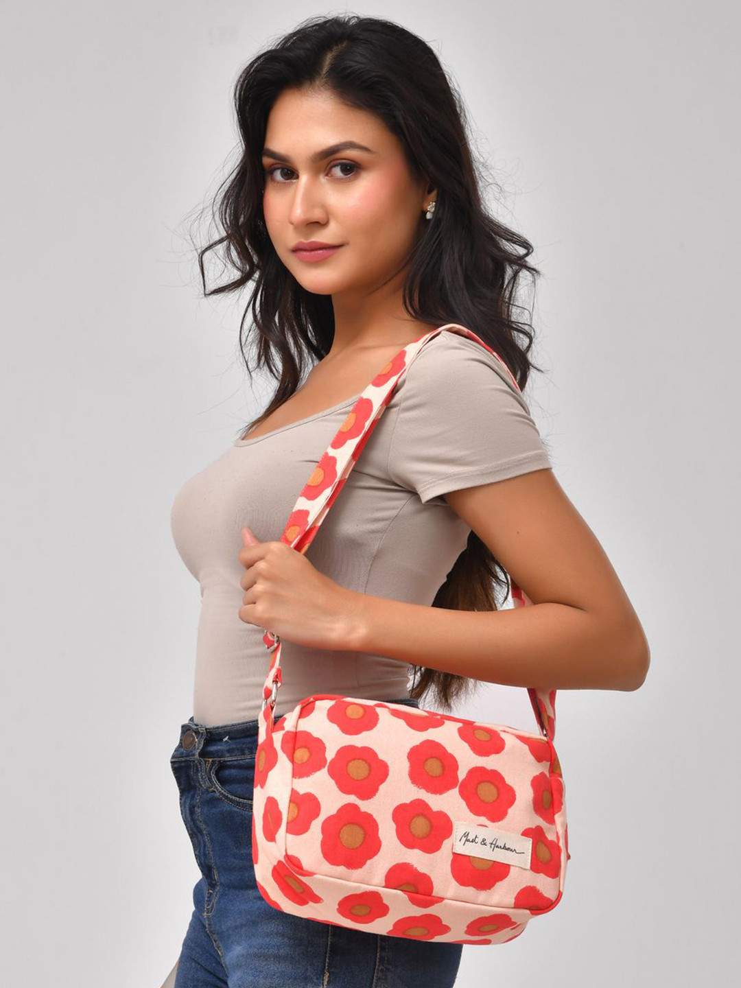 Mast & Harbour Women floral Crossbody Bag