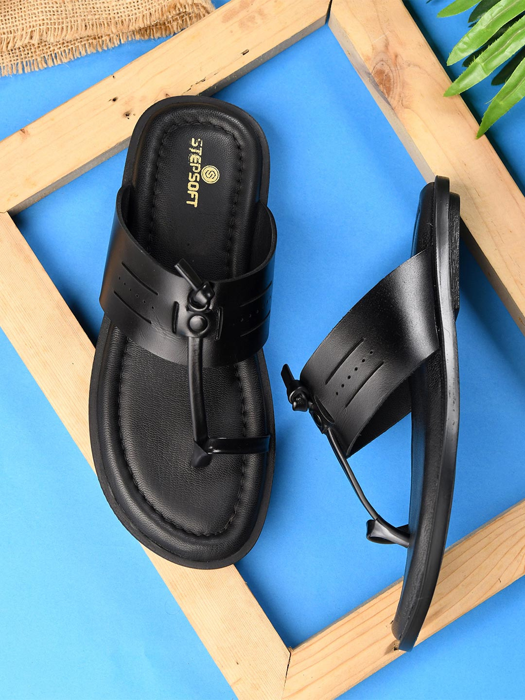 STEPSOFT Men Kolhapuri-Style Sandals