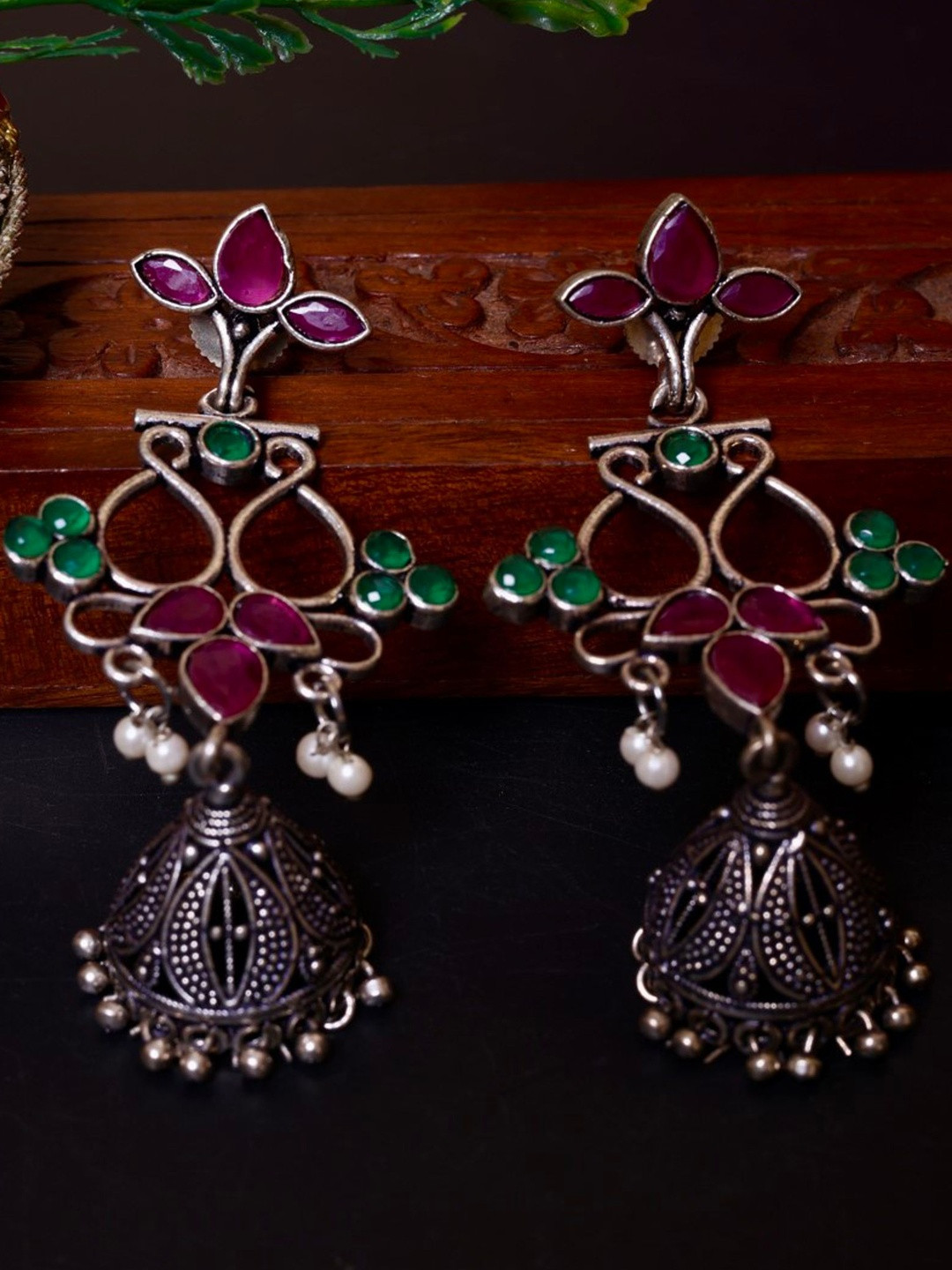 FASHION EMPIRE Women Silver-Plated Silver Kundan Earrings