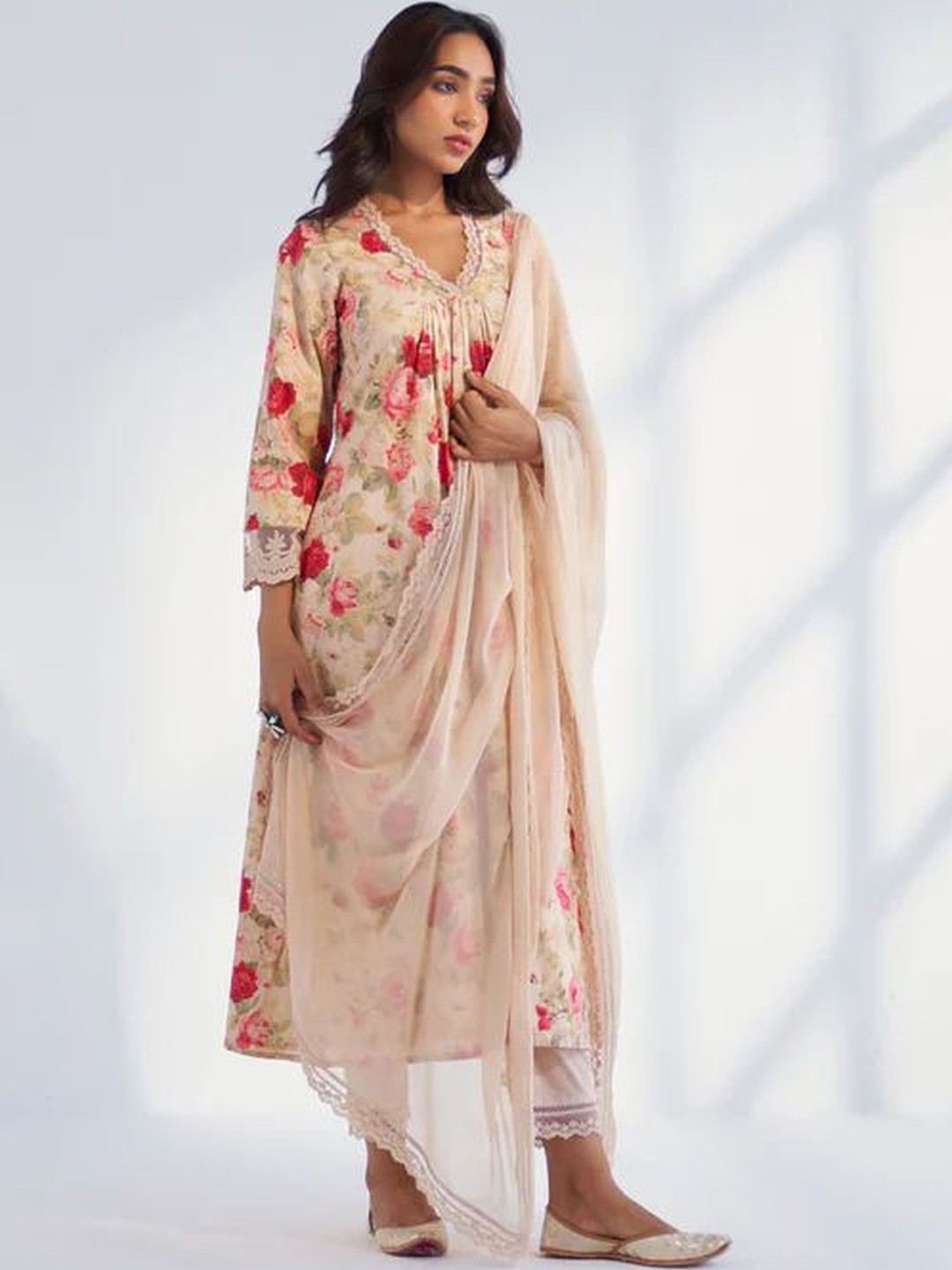 ROZE Women Beige Chiffon Dupatta