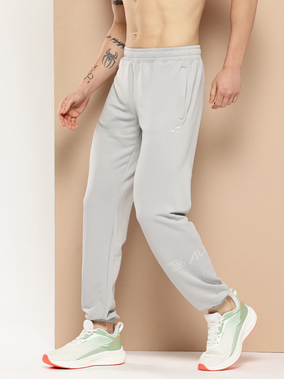 Alcis Men Brand Logo Detail Mid-Rise Drytech Training Joggers