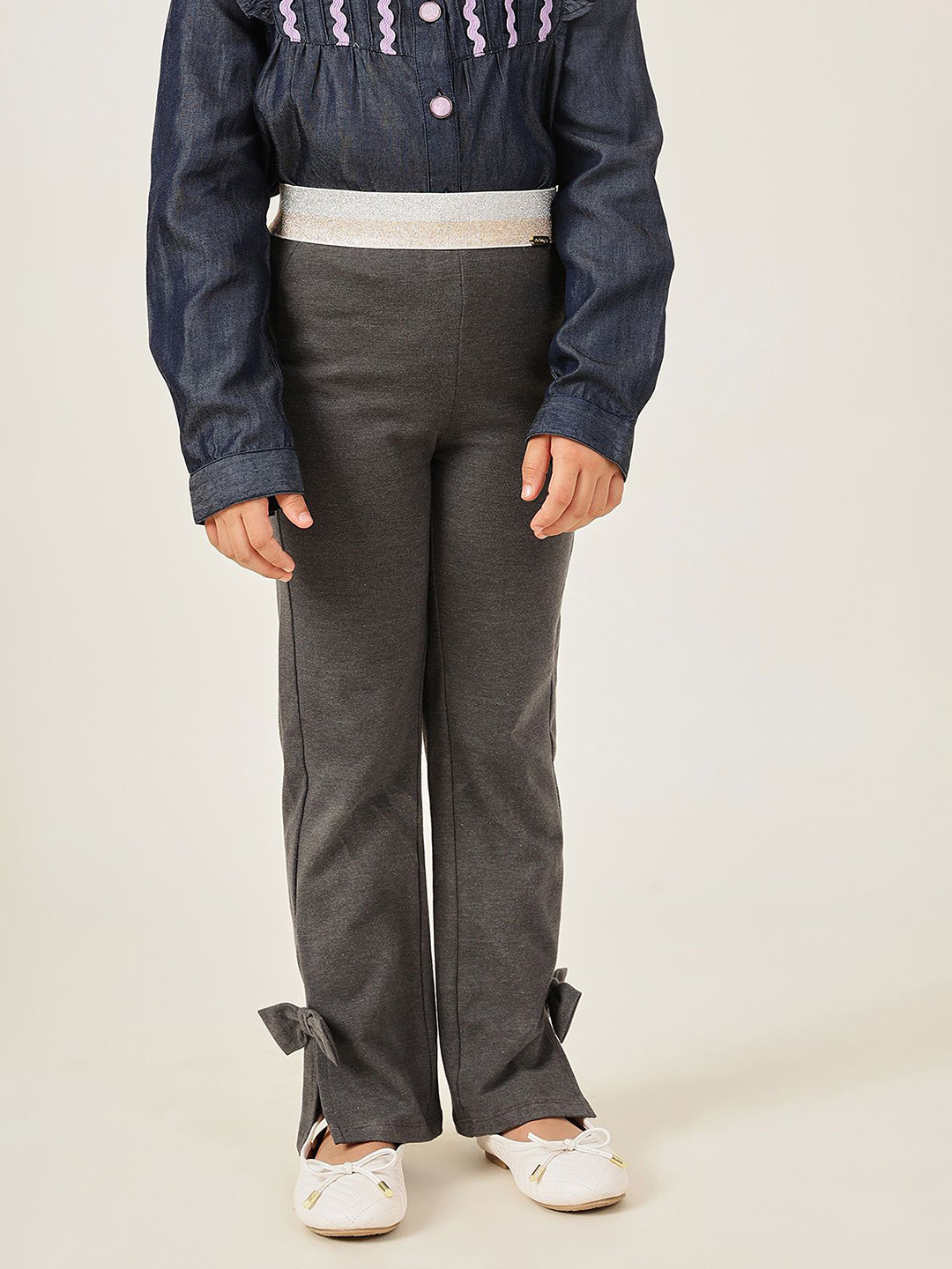 One Friday Girls High-Rise Grey Bell-Shaped Fit Jeggings with Pockets