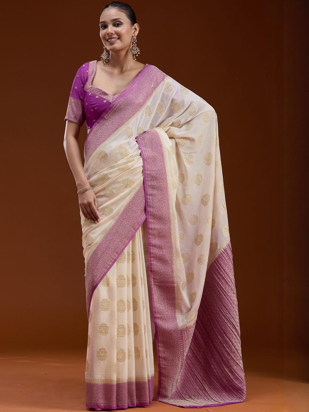 Koskii Off White Zari Work Gold Georgette Silk Saree