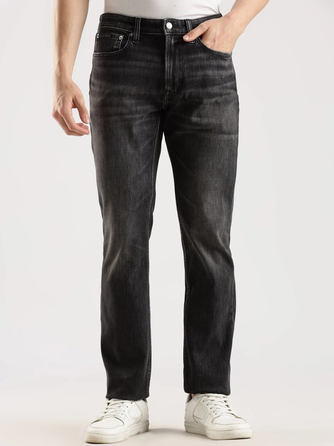 Calvin Klein Jeans U.S Men Slim Fit Mid-Rise Clean Look Light Fade Non Stretchable Jeans