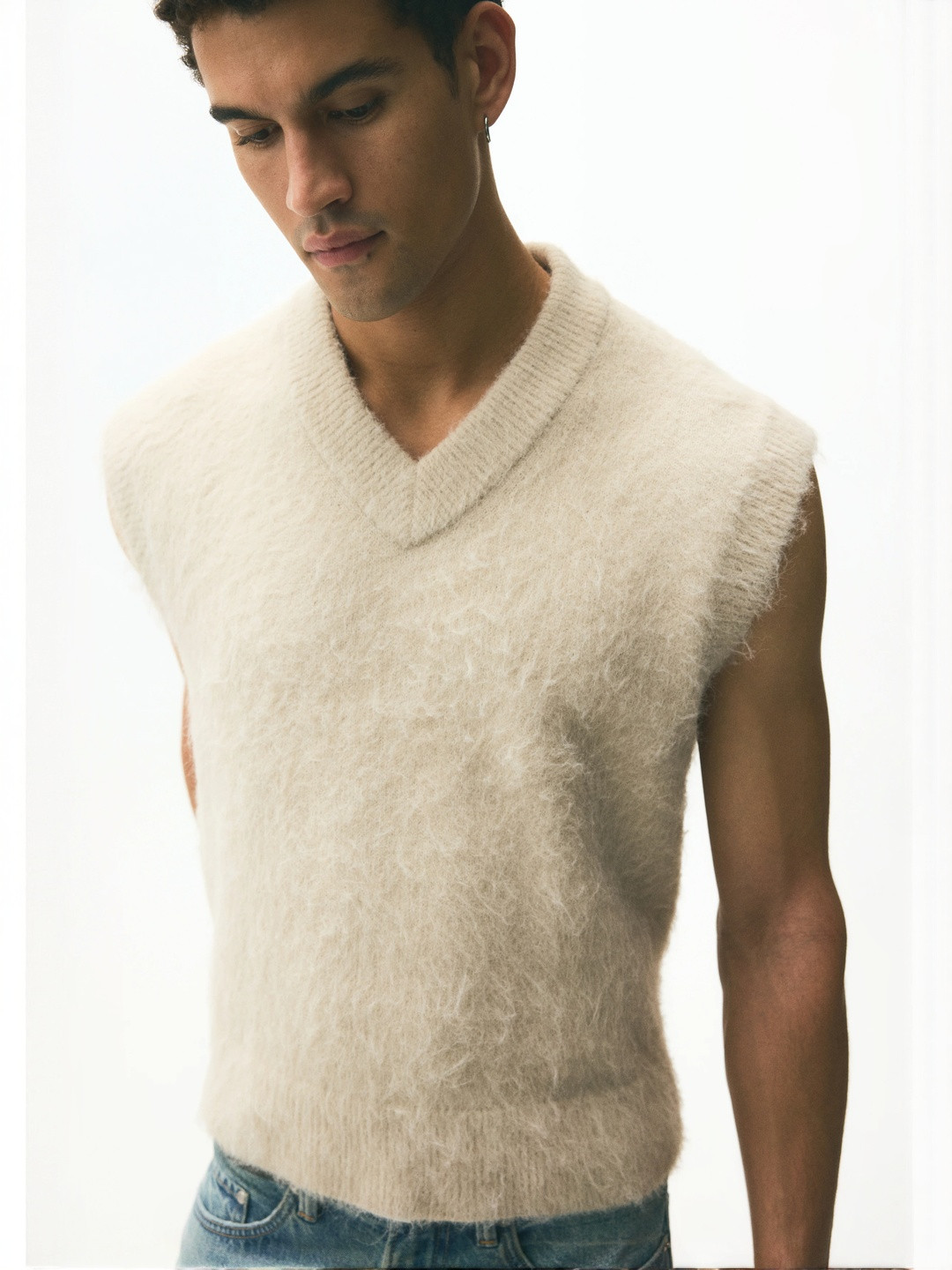 H&M Loose Fit Fluffy Vest Sweater