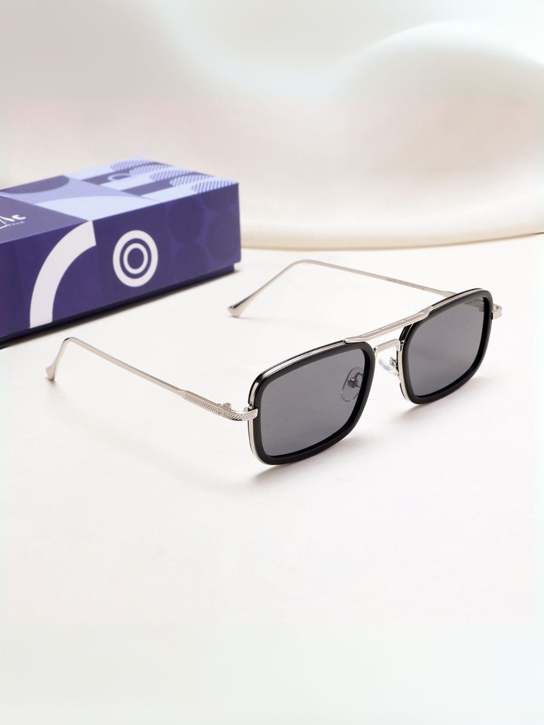 SUNGLASSIC Unisex Lecter Silver Black Rectangle Sunglasses UV400