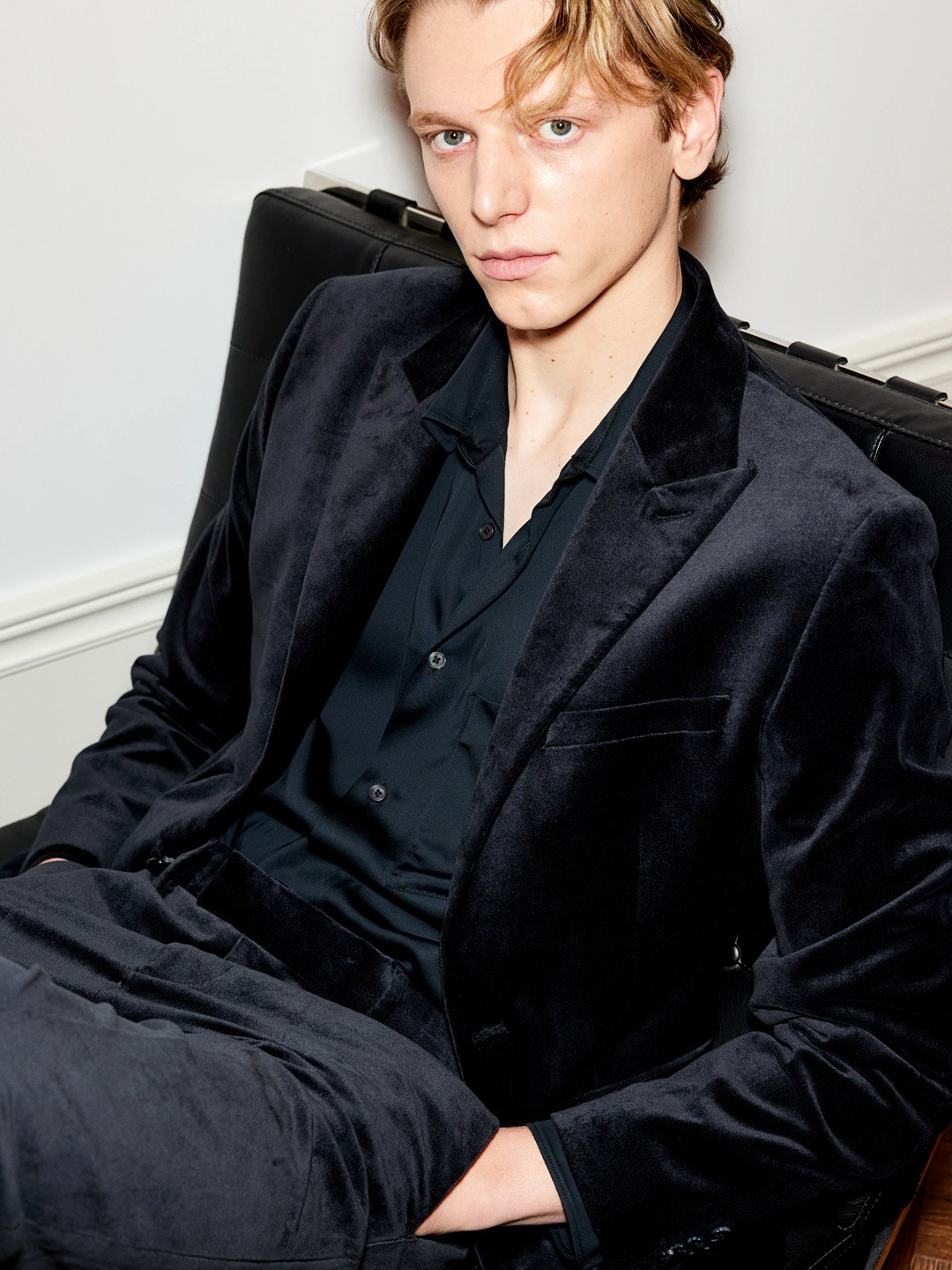 H&M Slim Fit Velvet Jacket