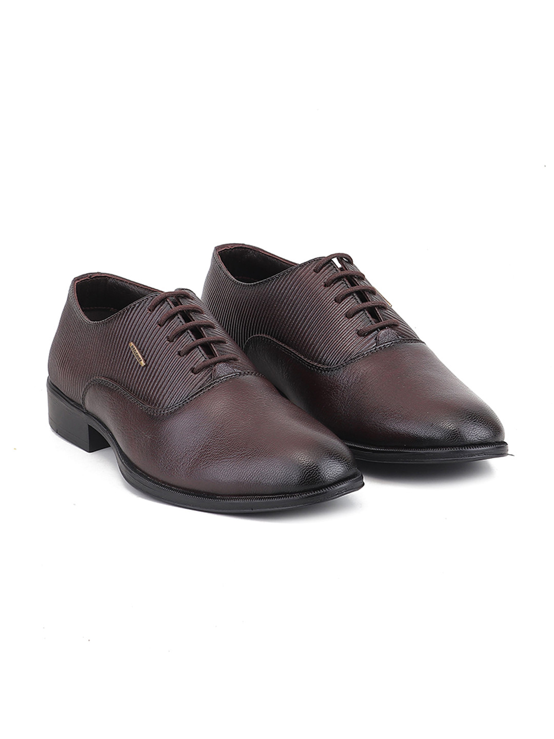 Red Chief Men Textured Leather Oxfords Formal Shoes