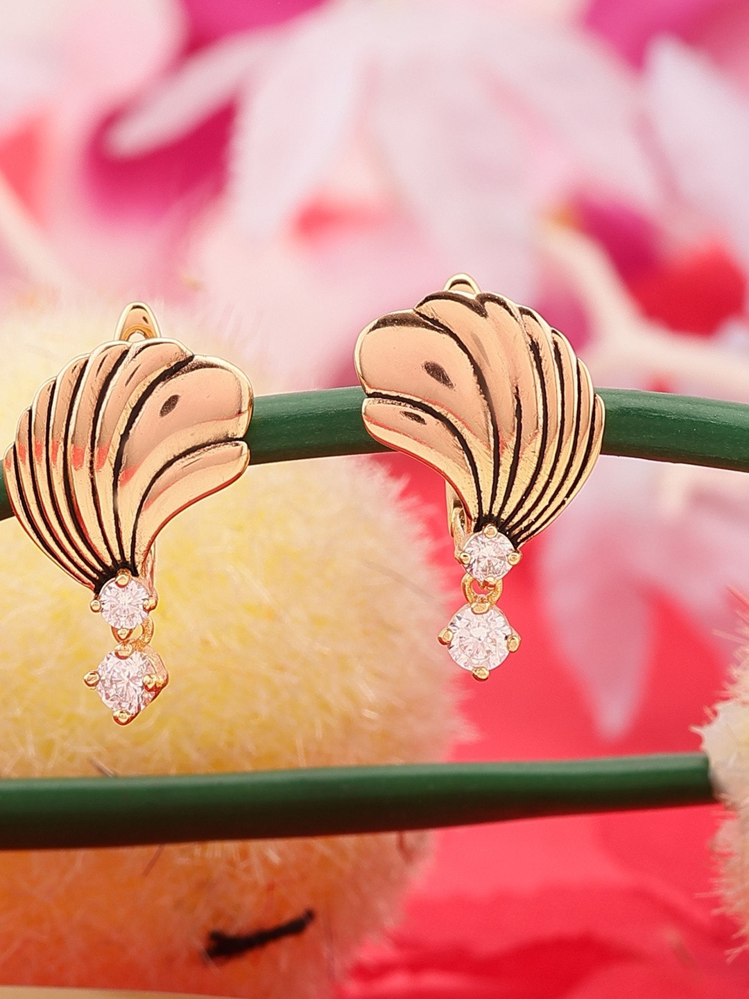 DIAVO Sterling Silver Gold Plated Seashell Artificial Stone Studded Studs