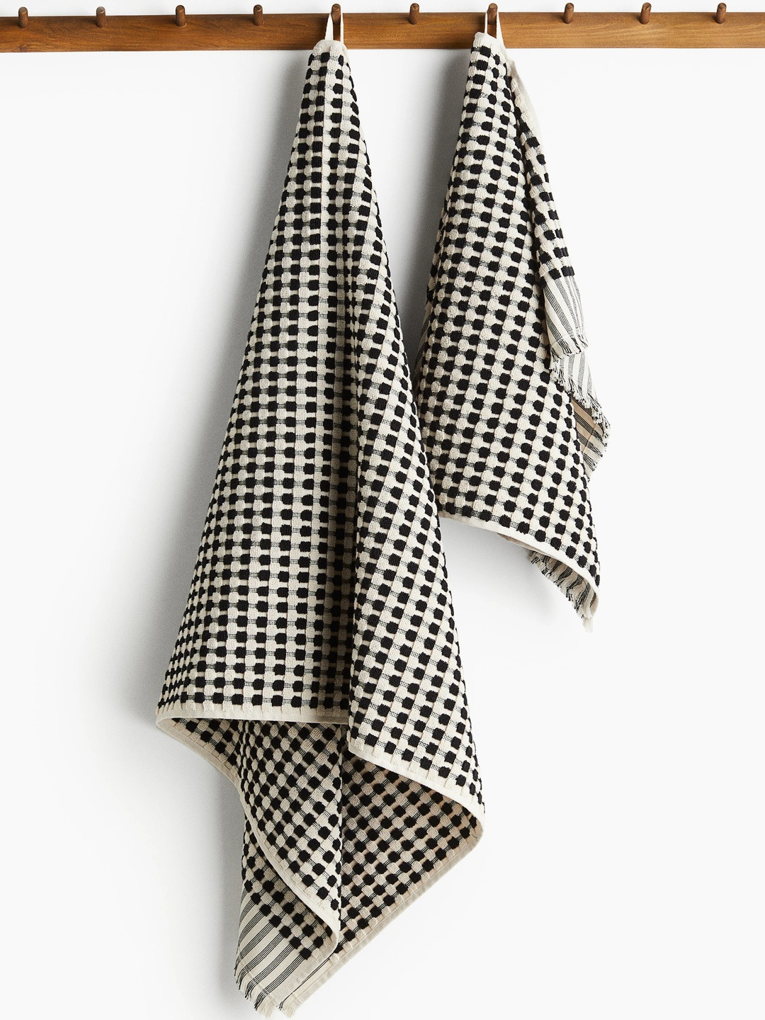H&M Black Patterned Cotton Terry Bath Towel