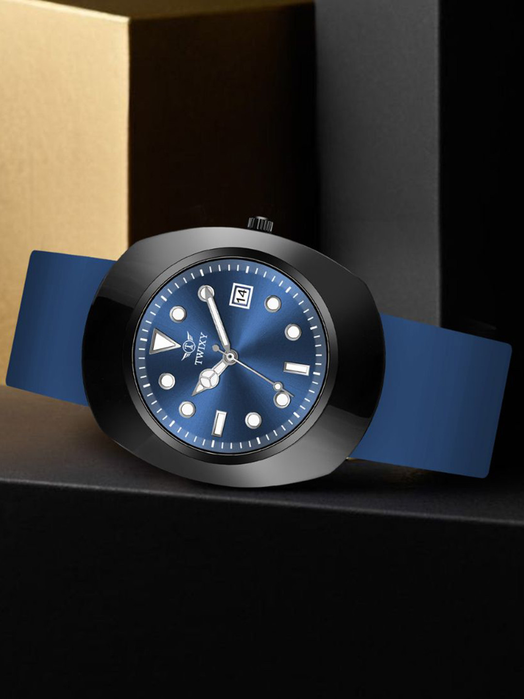 TWIXY Men Brass Textured Dial & Straps Analogue Date Aperture Watch TYW-12 BLUE