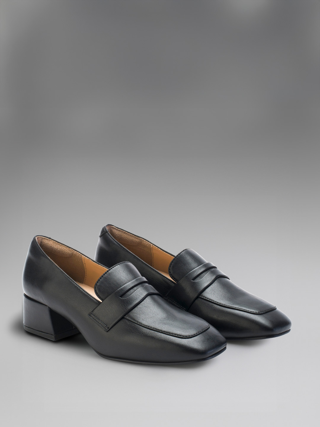 Lino Perros Women Block Heel Penny Loafers