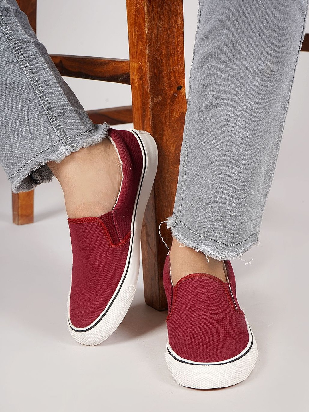 Roadster Women Maroon Solid Sneakers