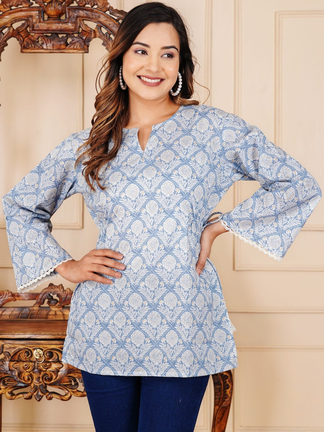 ANEEMA Women Blue & White Floral Printed Cotton Short Kurti