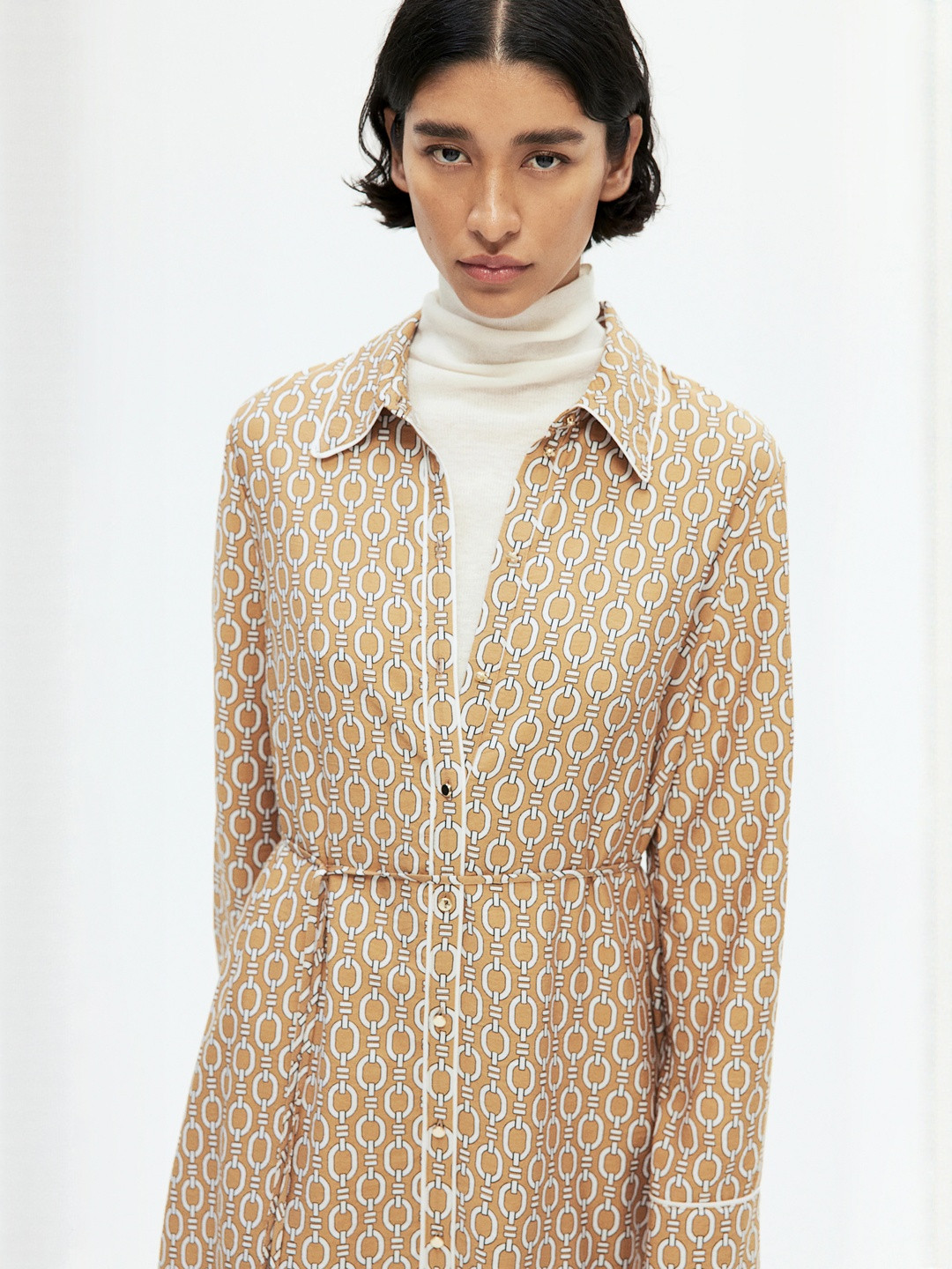 H&M Patterned Tie-Belt Dress