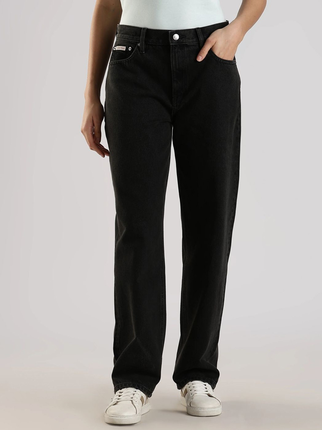 Calvin Klein Jeans U.S Women Relaxed Fit High-Rise Jeans