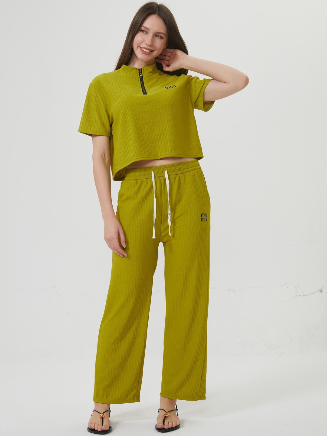 Stem Rope Self Design Crop Top with Trousers Co-Ords