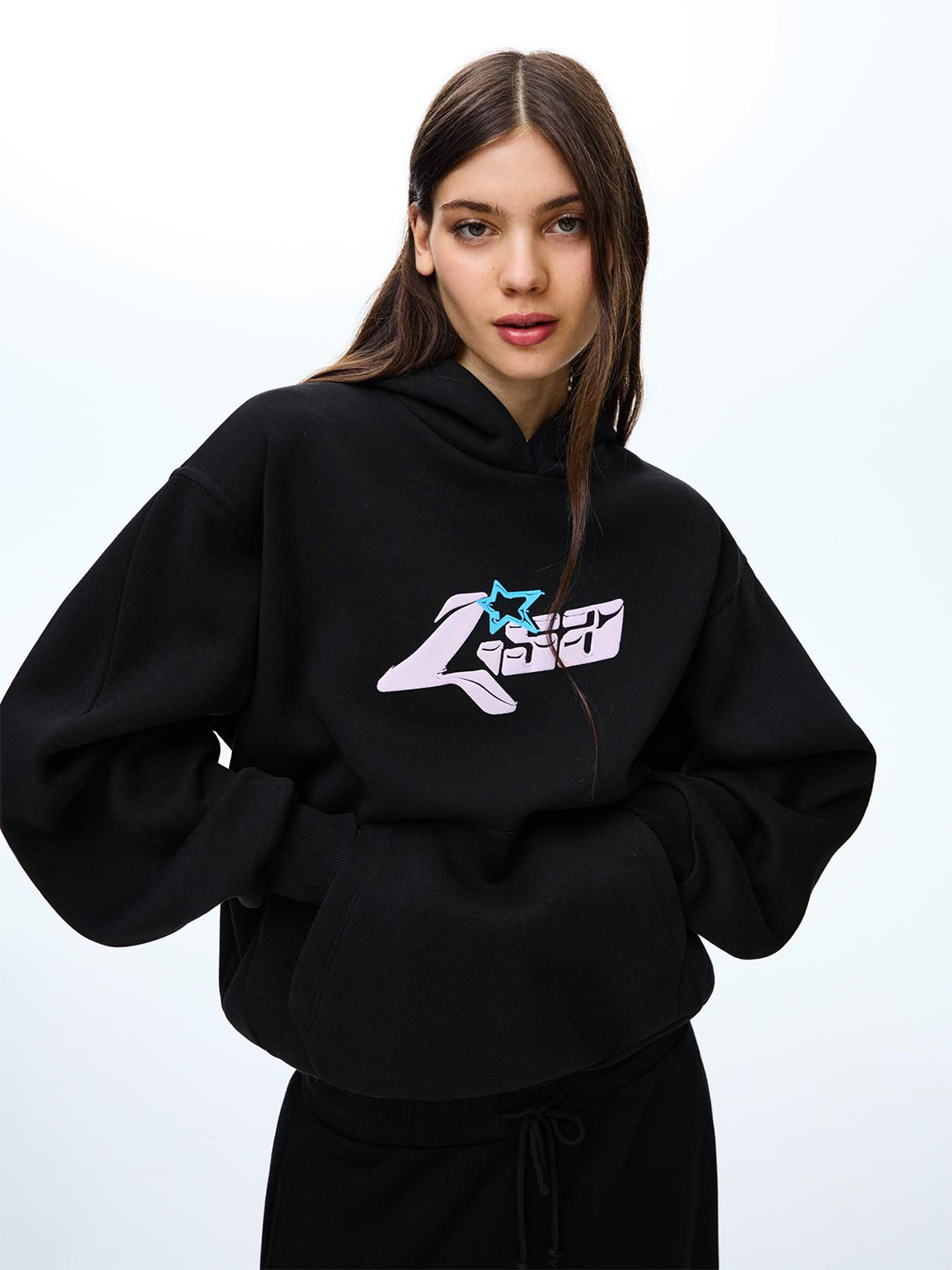 Bershka Women Graphic Printed Hooded Full Sleeves Pullover Sweatshirts