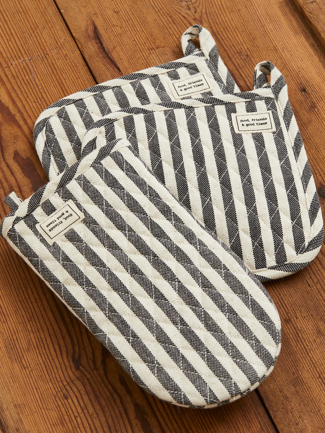 H&M Grey & White 2-Pack Linen-Blend Pot Holders