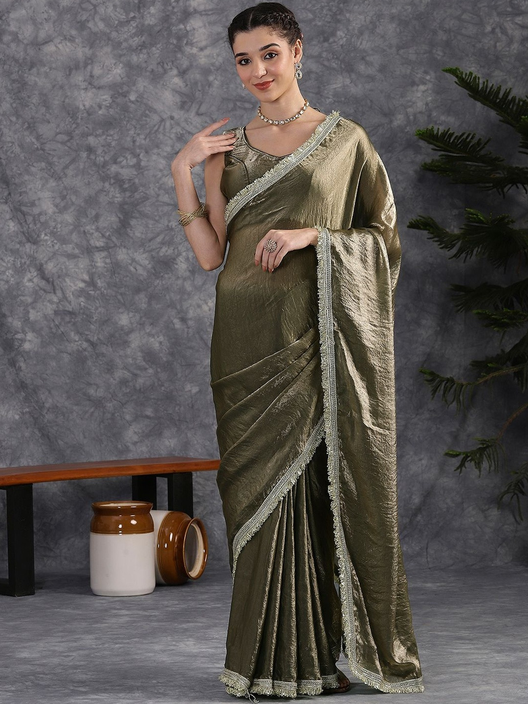GEN Z TRENDS Women Solid Tissue Saree