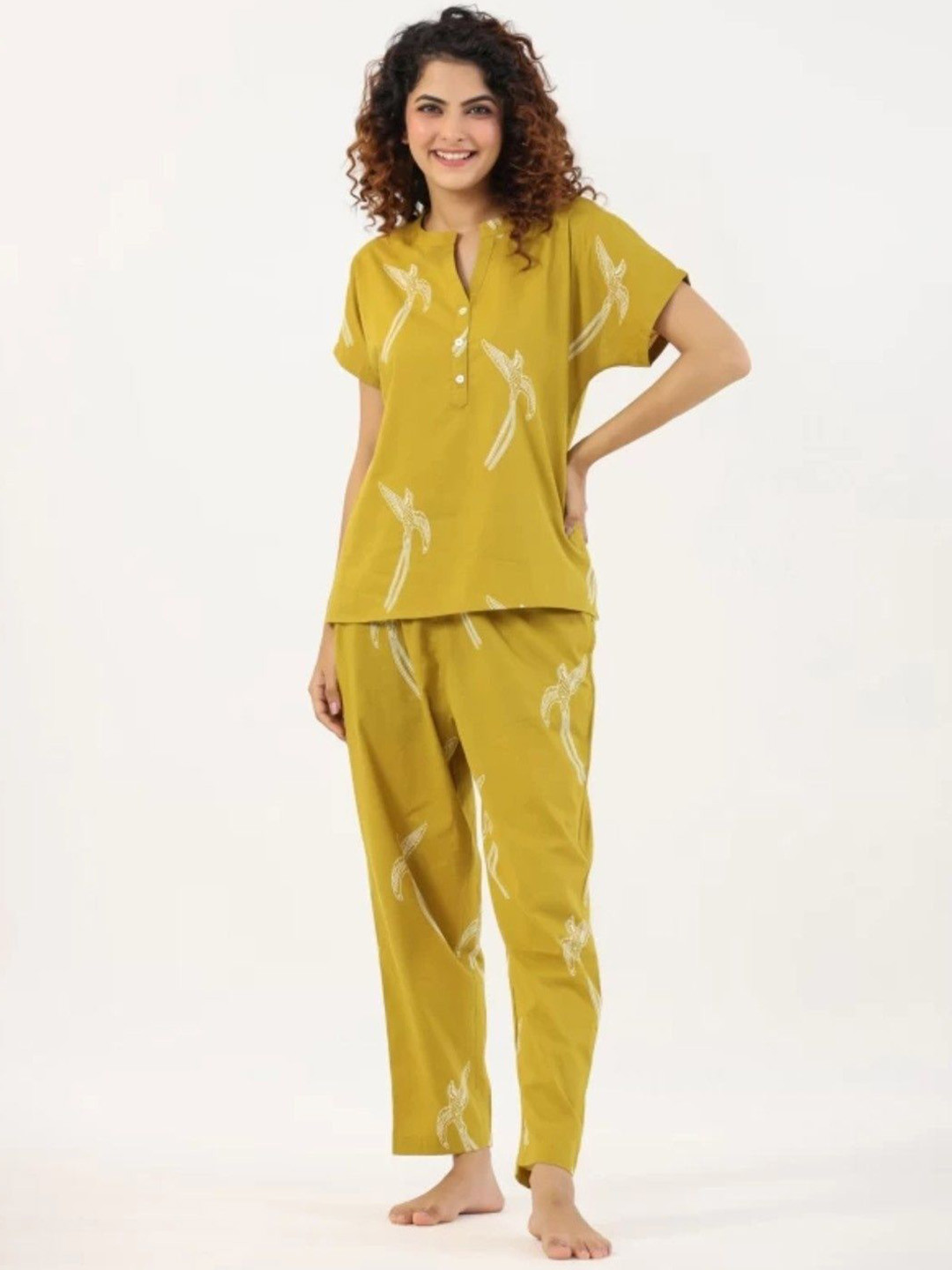 FASHION SWAG Printed Top and Pyjamas Night Suits