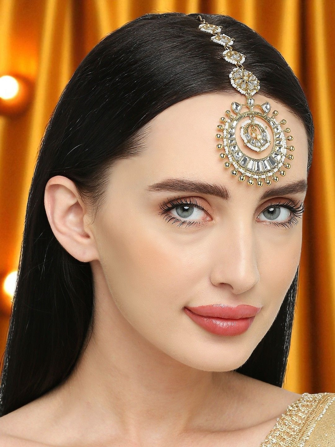OOMPH Kundan Studded Jadau Maang Tikka