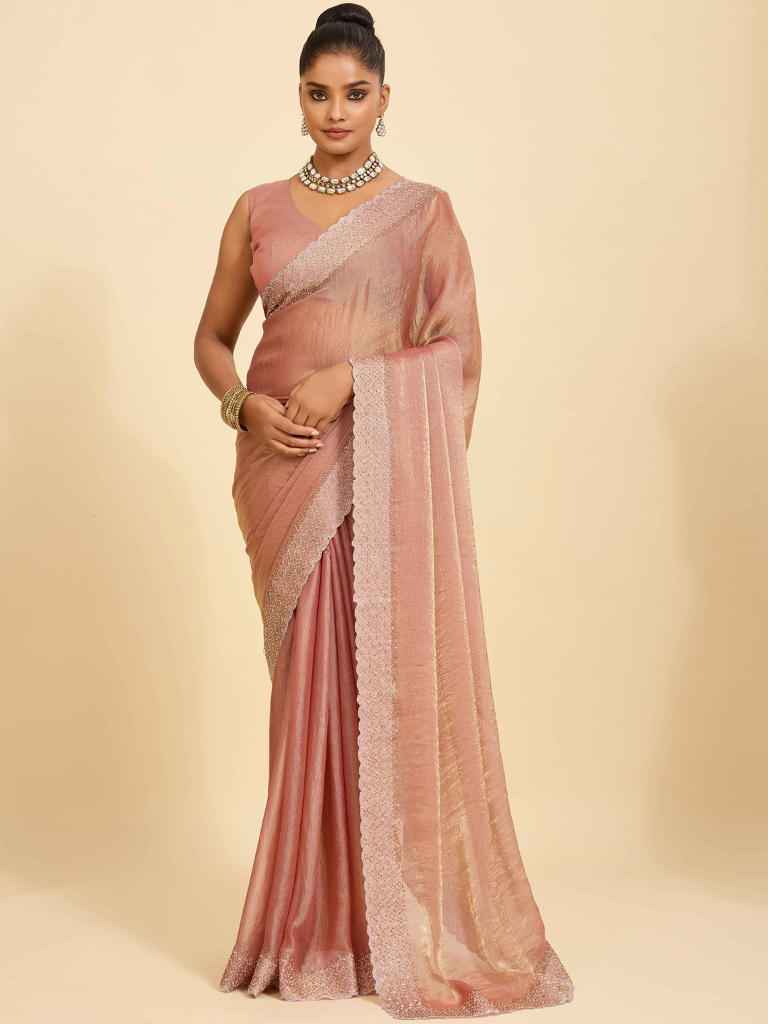MODEHEAVEN Solid Sequinned Border Saree