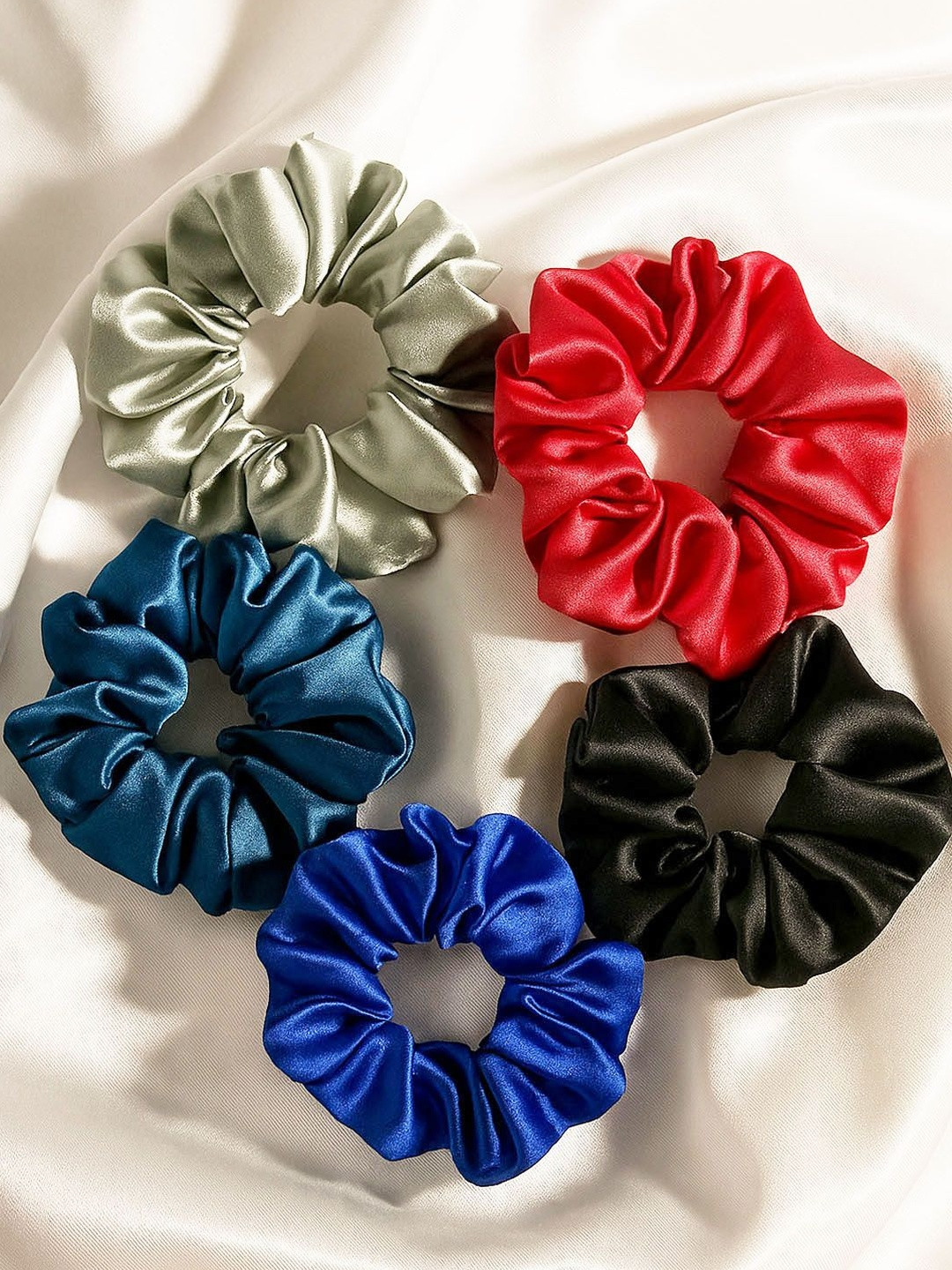 Rovlina Women Set of 5 Ponytail Holders