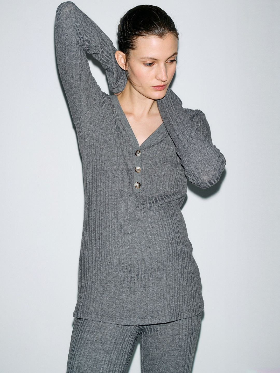 H&M Mama Rib-Knit V-neck Top