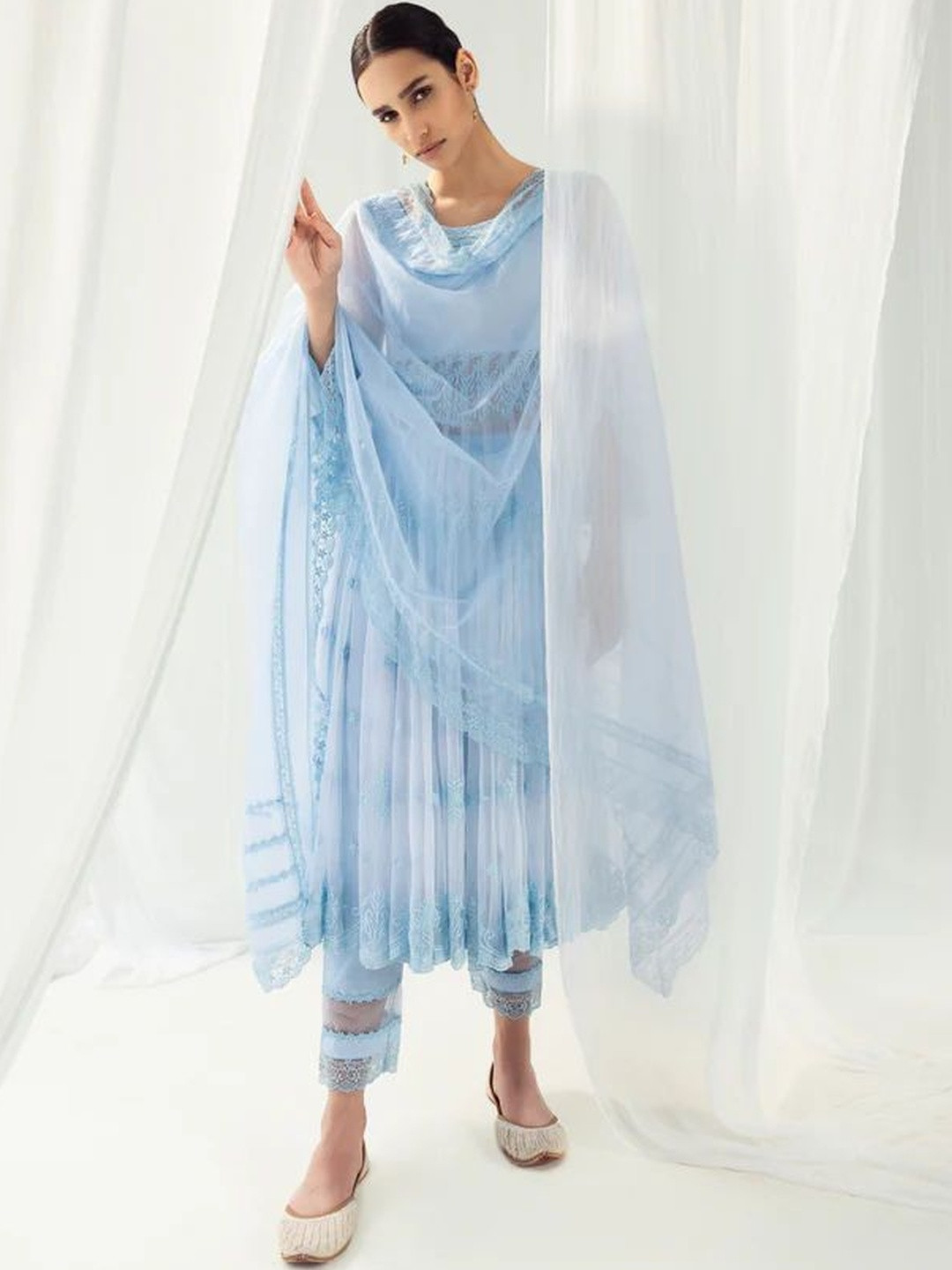 ROZE Floral Embroidered Organza Dupatta